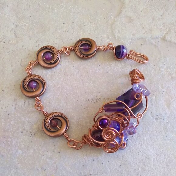 The Color Purple! One-of-a-kind Handmade & Wire Wrapped Butterfly Bead Bracelet - Picture 6 of 13
